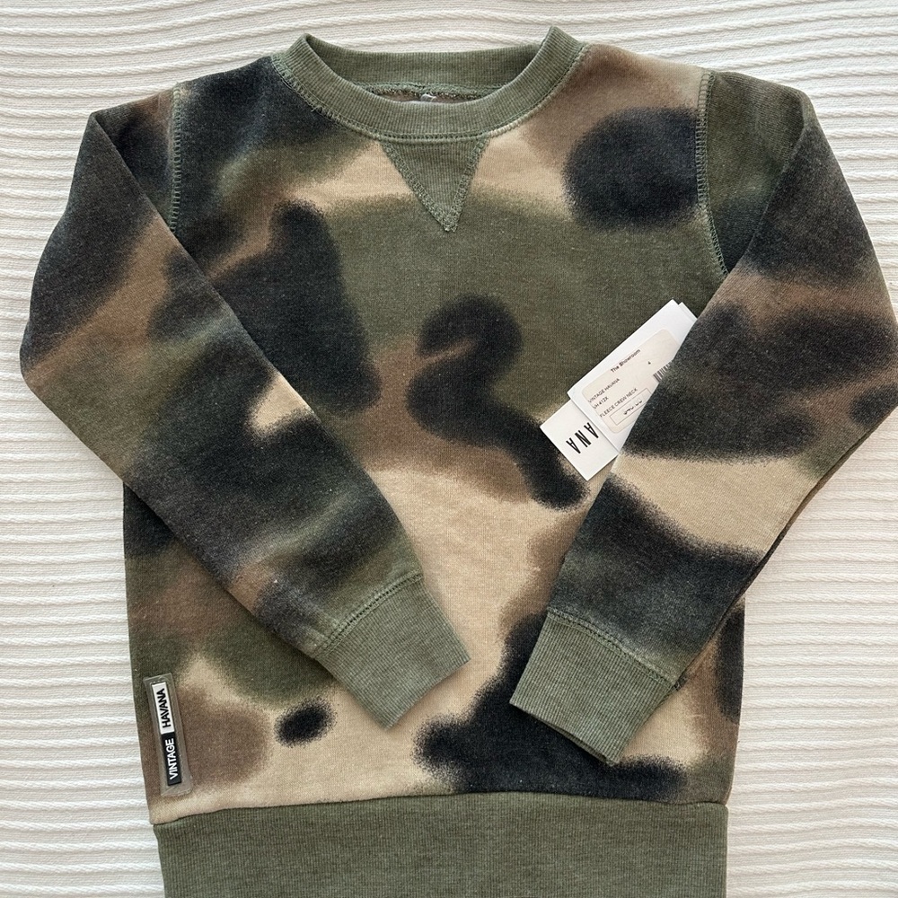 Vintage Havana Kids -Green and Black Crewneck Sweatshirt